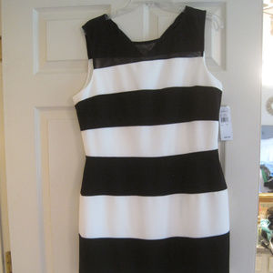 SANDRA DARREN BLACK & WHITE STRIPED DRESS